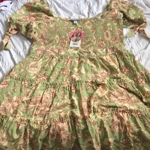 NWT Floral print puff sleeve dress